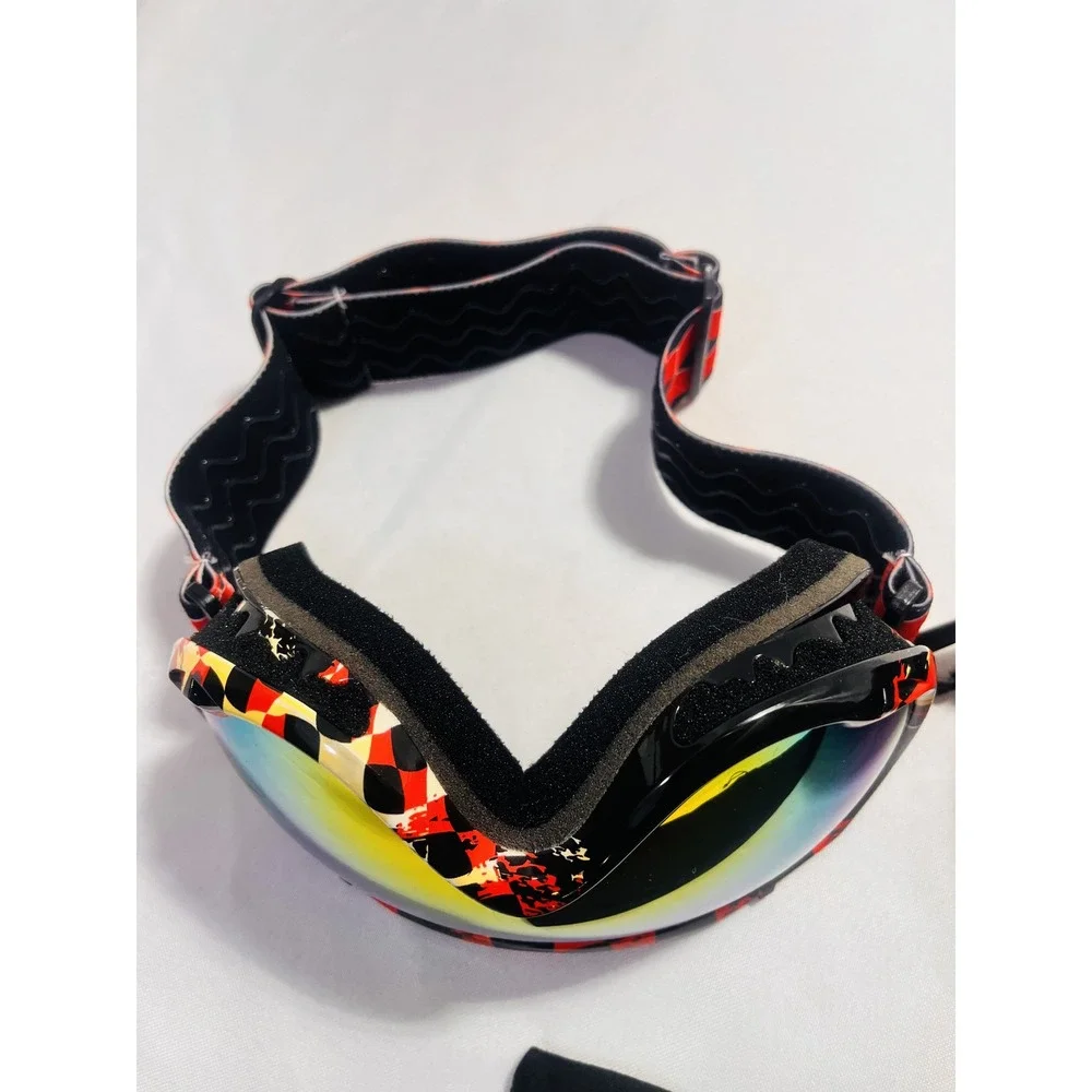NEW NORTH WOLF Adult Red/ Black Ski/Snowmobile Winter Glasses‎ with Bag and Case